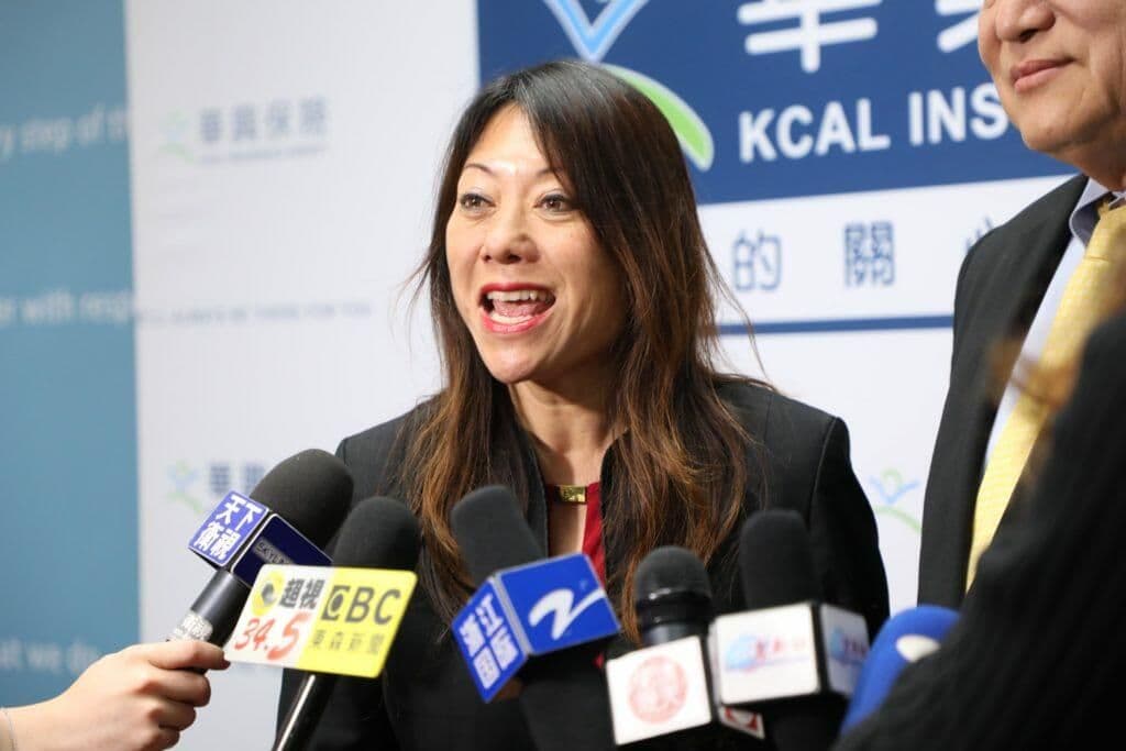 加州財政長馬世雲女士接受媒體採訪