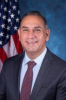 Gil Cisneros official portrait