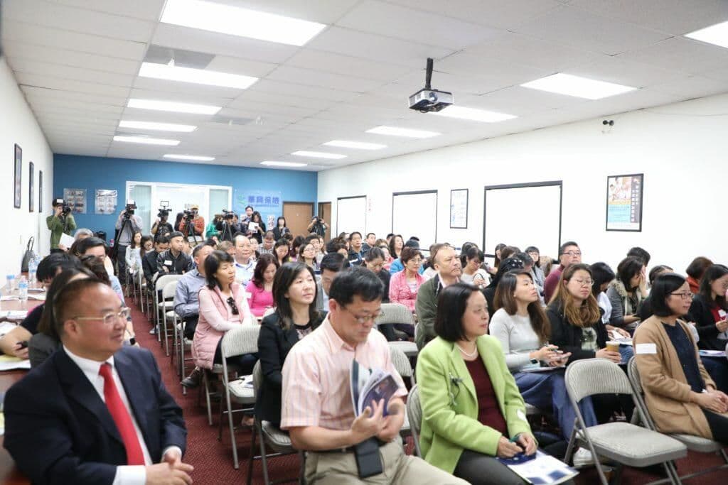 百多位中小企業雇主及主管在華興保險哈崗總部參加講座