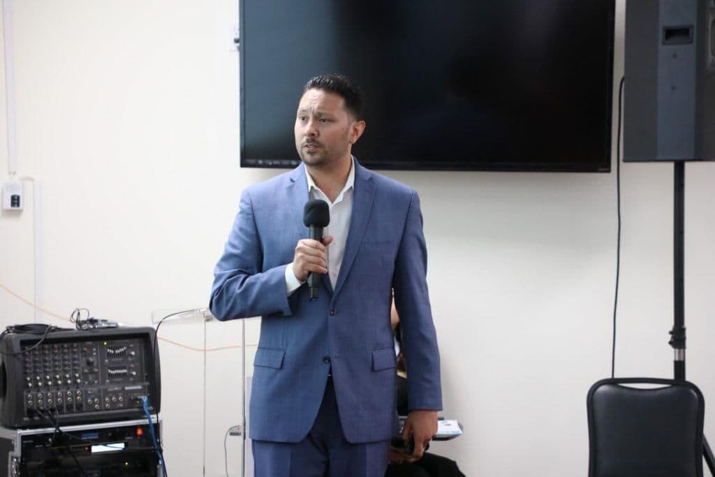 CalSavers項目主講人Jonathan Herrera講解加州儲蓄者退休計劃