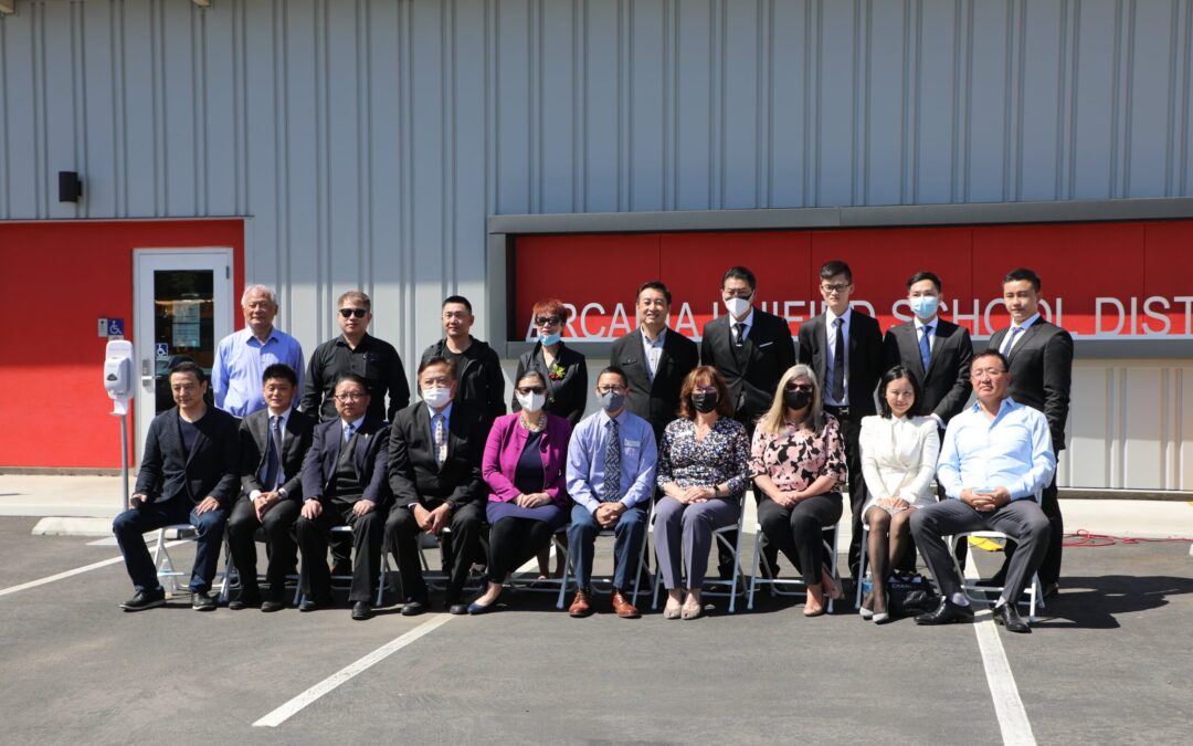 学区重启，亚凯迪亚市议员郑博仁号召学区 捐赠